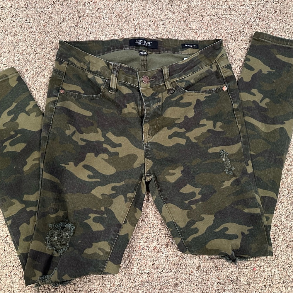 Judy Blue Camo Skinny Jeans size 9